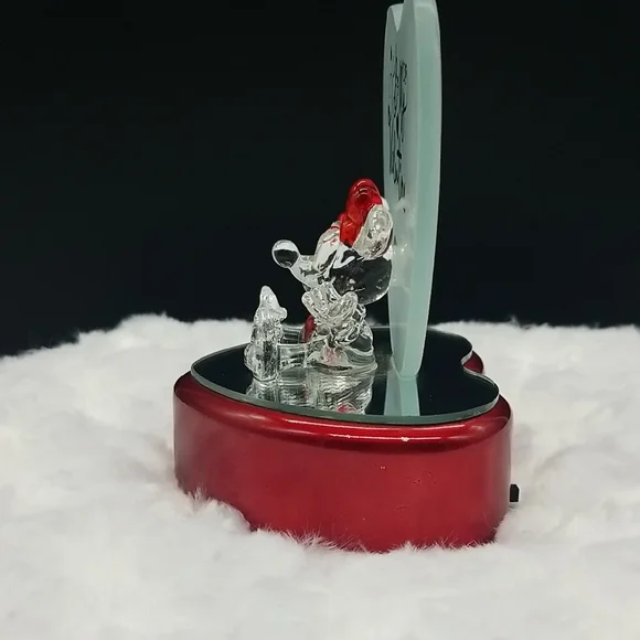 Disney Minnie Mouse "Be My Valentine" Light Up Glass Figurine - Picture 4 of 11